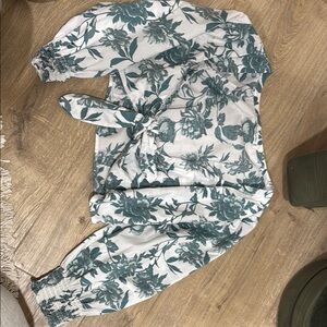 Floral Green Cropped Tie Top